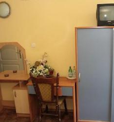Kompleks restauracyjno – hotelowy De Facto