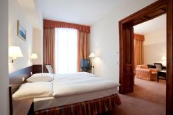 Hotel Warszawski Krakw