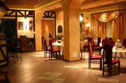 Azymut Hotel-Restauracja