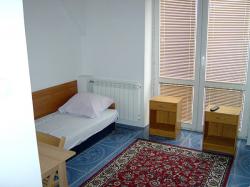HOTEL TADROS; PRUSZKOW