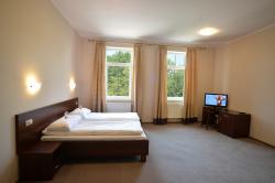 Hotel Cesarski***