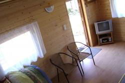 Domki letniskowe nad jeziorem