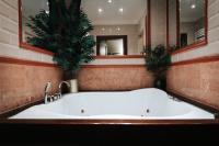 Dw�r Sierak�w k. Krakowa