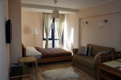 Apartament 77