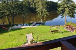 Mazurski Raj - Komfortowa Turystyka; dom i apartamenty 110m2 na 12-24 osb bezp nad jeziorem, Mazury