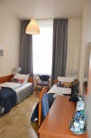 KOSMOPOLITA Guest Rooms & Apartments