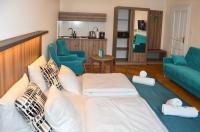 KOSMOPOLITA Guest Rooms & Apartments