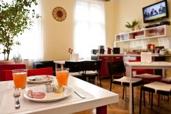 Enigma Hostel & Apartments