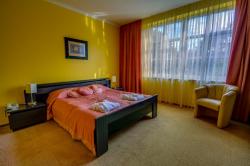Green Hotel
