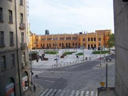 Babel Hostel, Dworzec PKP, Rynek