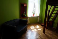 Smokin Hostel