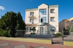 Villa Dominik, Villa Dominik II 