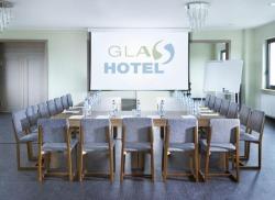 Glas Hotel