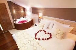 Metropolis Design Hotel