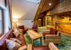 Gold Hotel