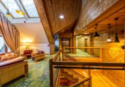 Gold Hotel