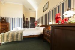 Fort Hotel
