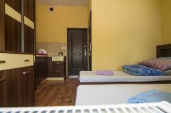 Green Hostel 24