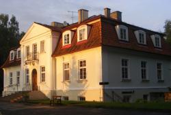 Hotel Ksiycowy Dworek