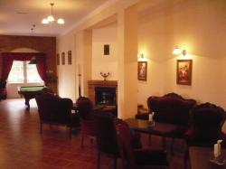 Hotel Ksiycowy Dworek