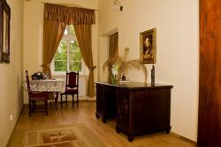 Hotel Ksiycowy Dworek