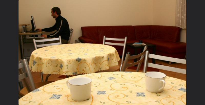 Witamy w Krakowie i zapraszamy do Hostelu REST!