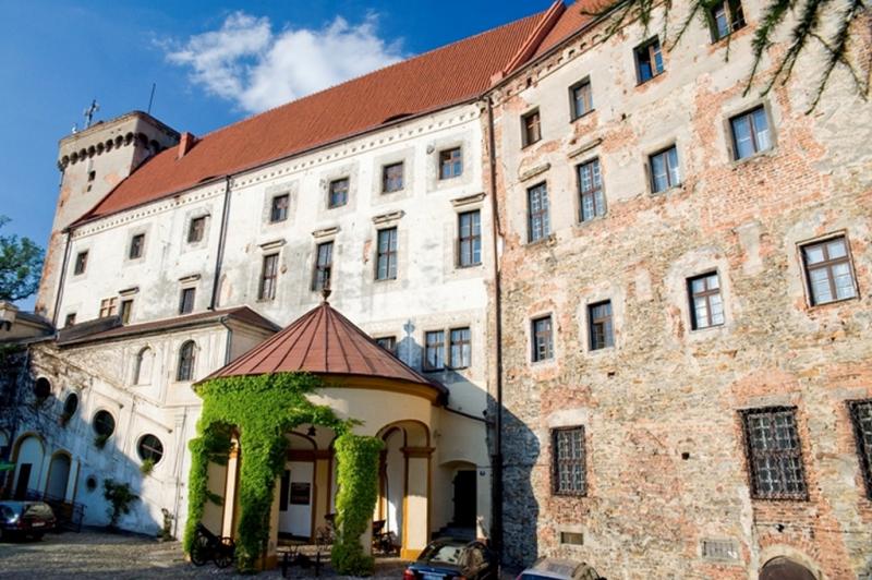 Centrum usug hotelowo-turystycznych ZAMEK Sp. z o.o.