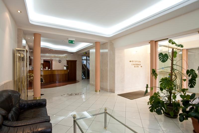 Hotel Warszawski Krakw