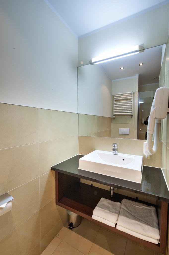Hotel Desilva Inn Katowice Airport