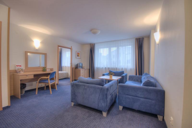 Hotel Wilanw Warszawa by DeSilva