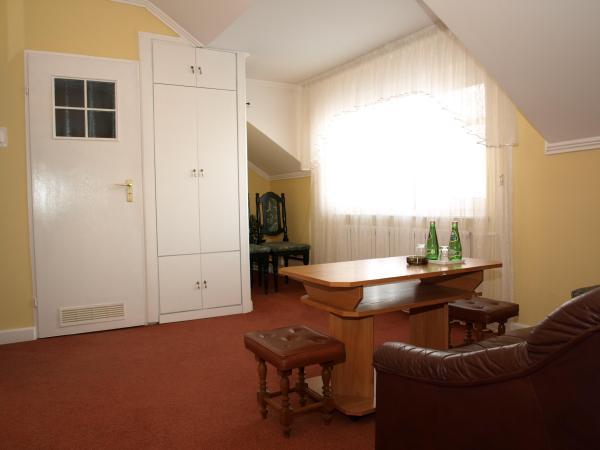 Hotel i Restauracja Stary Dwr