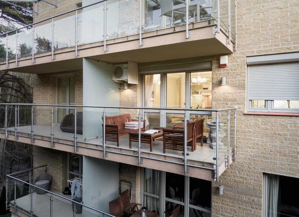 Apartament Dariusz Jurata z gara�em