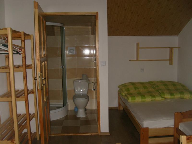Pokoje Gocinne Azyl