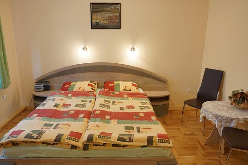 Apartamenty pokoje Ina