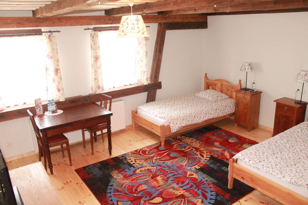 Noclegi i pokoje - Karczma Stary Spichlerz
