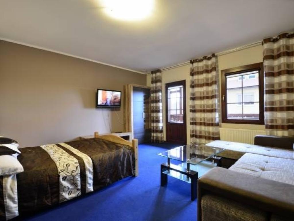 Biay Domek- Pokoje i Apartamenty