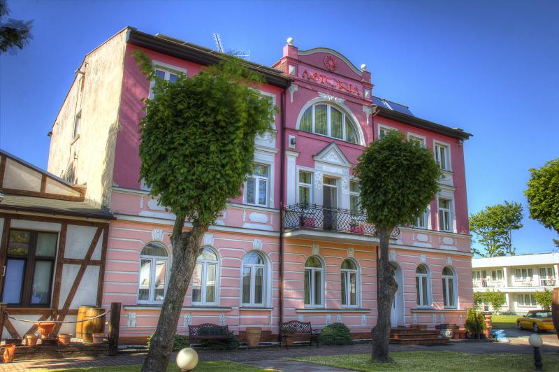 Astoria Villa