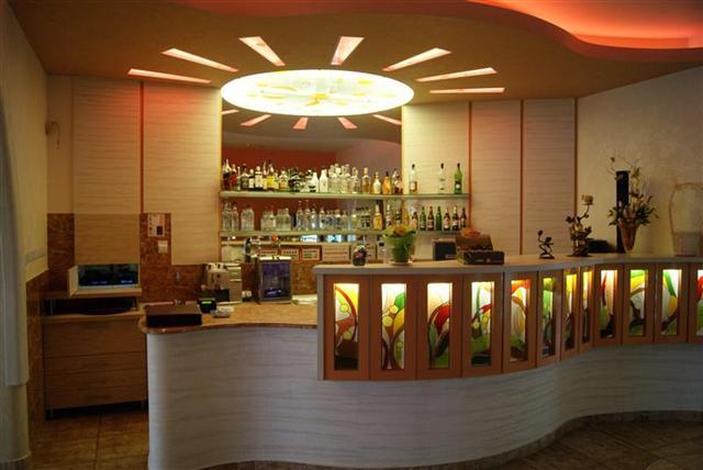 Hotel & Restauracja Mimoza