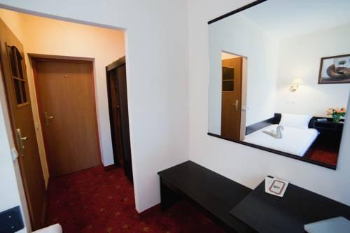 Hotel** Restauracja Wiktoria
