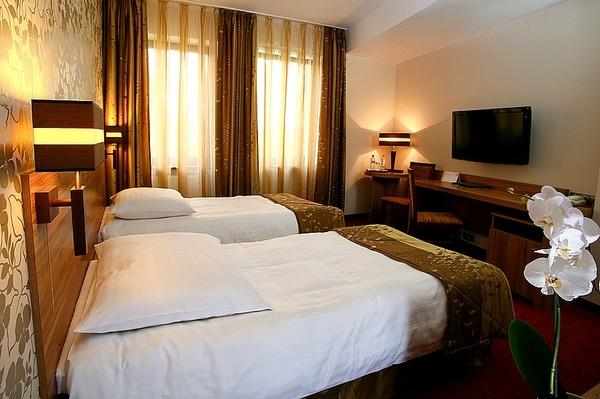 Hotel Duet