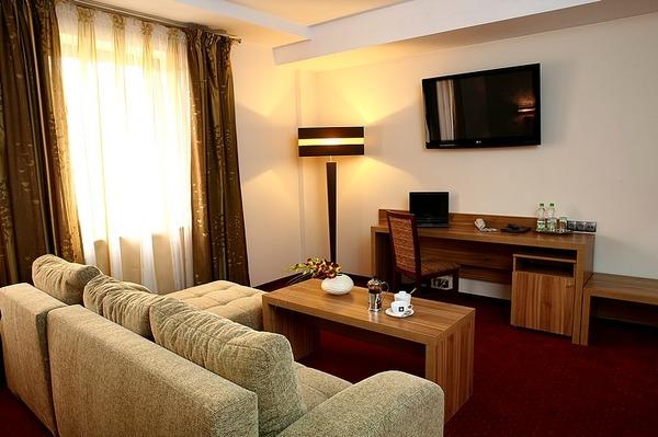 Hotel Duet