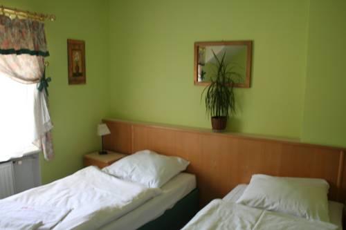 Hotel, Restauracja Victoria