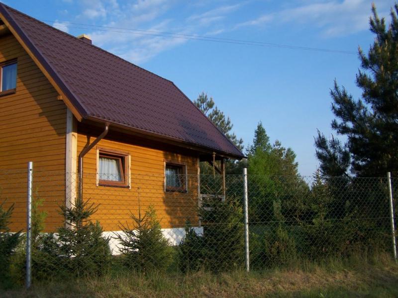 Domki letniskowe nad jeziorem