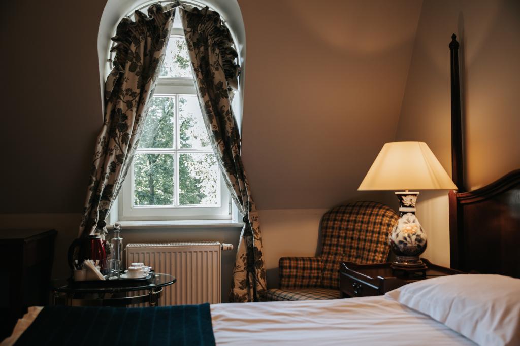 Dw�r Sierak�w k. Krakowa