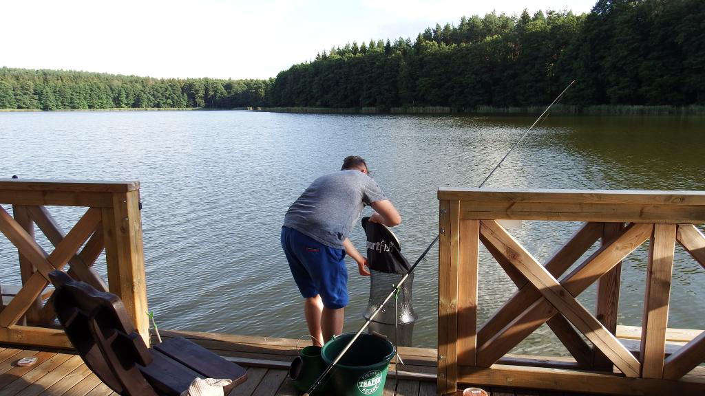 Mazurski Raj - Komfortowa Turystyka; dom i apartamenty 110m2 na 12-24 osb bezp nad jeziorem, Mazury