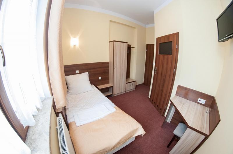 Vera Usugi Hotelarskie.