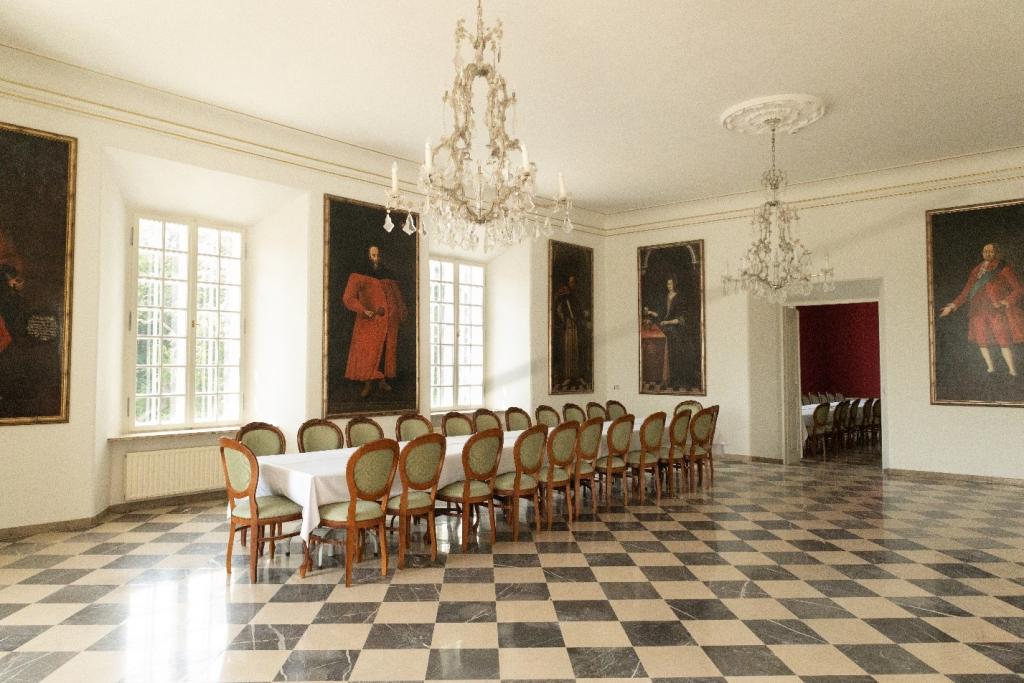 Paac Popielw w Kurozwkach