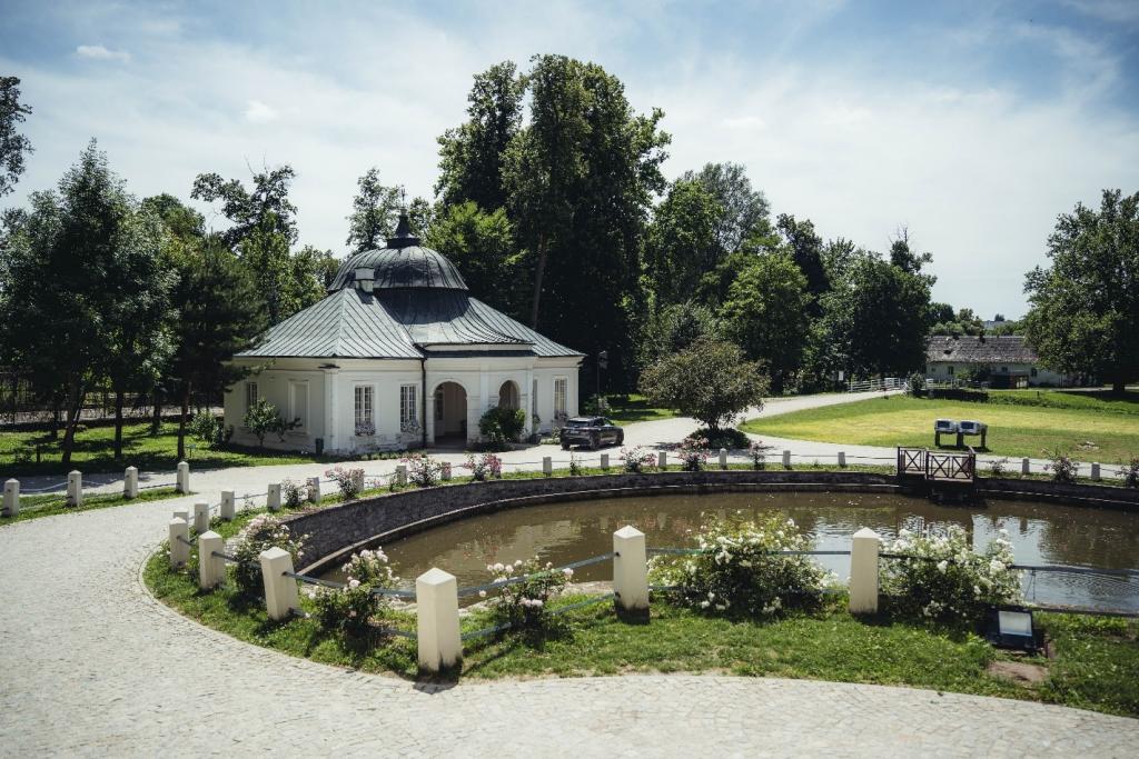 Paac Popielw w Kurozwkach