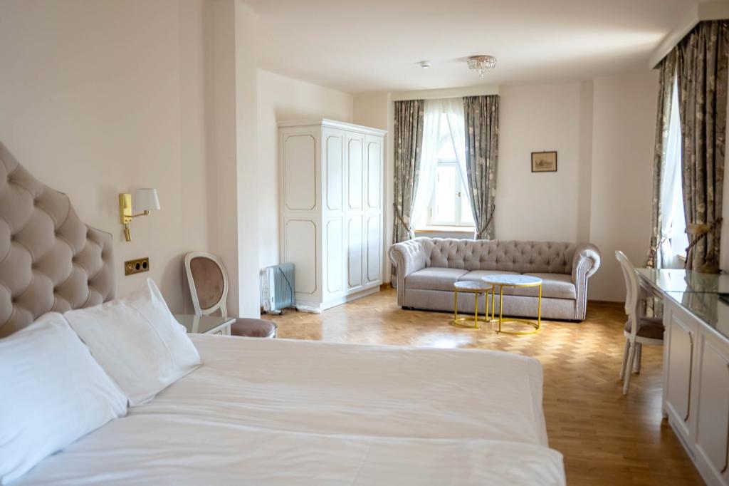 Paac Popielw w Kurozwkach