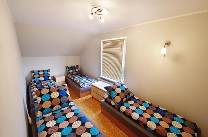 Hostel, Kwatery Pracownicze